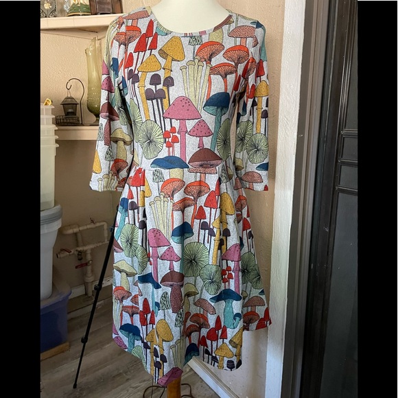 Mushroom Dress - Picture 5 of 6